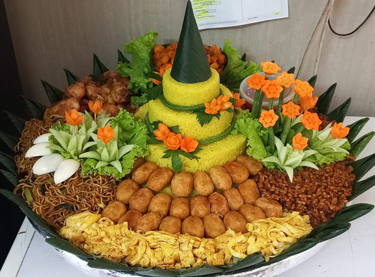 tumpeng hias